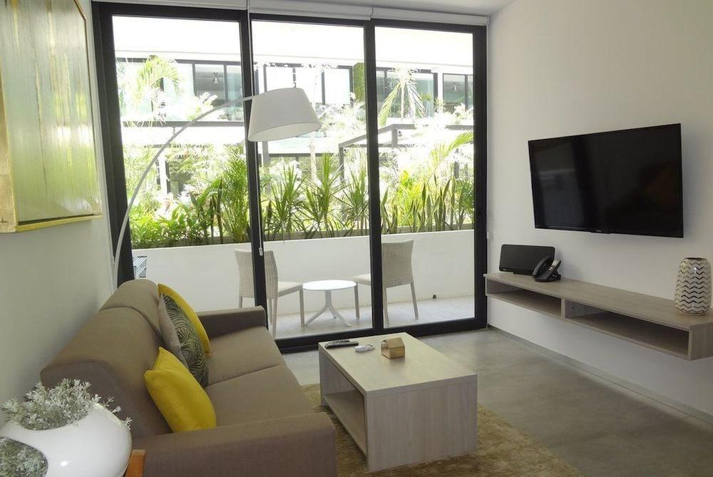 The City Luxury Suites 신데 델 카르멘 외부 사진