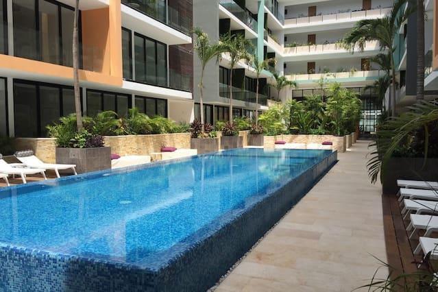 The City Luxury Suites 신데 델 카르멘 외부 사진
